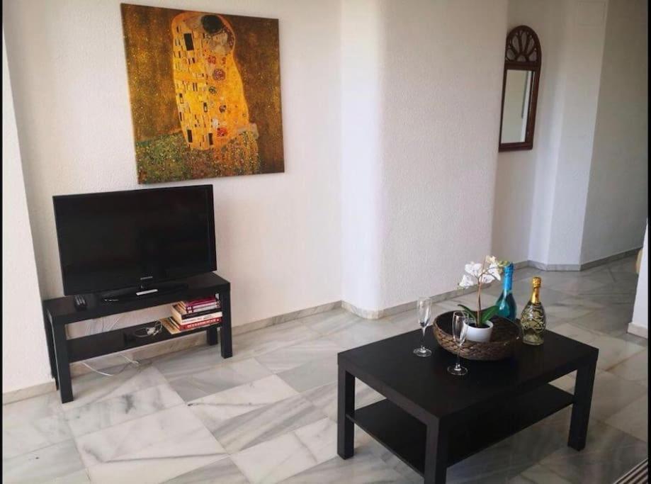 Club Atlantis 160 - Playa De Americas Appartement *