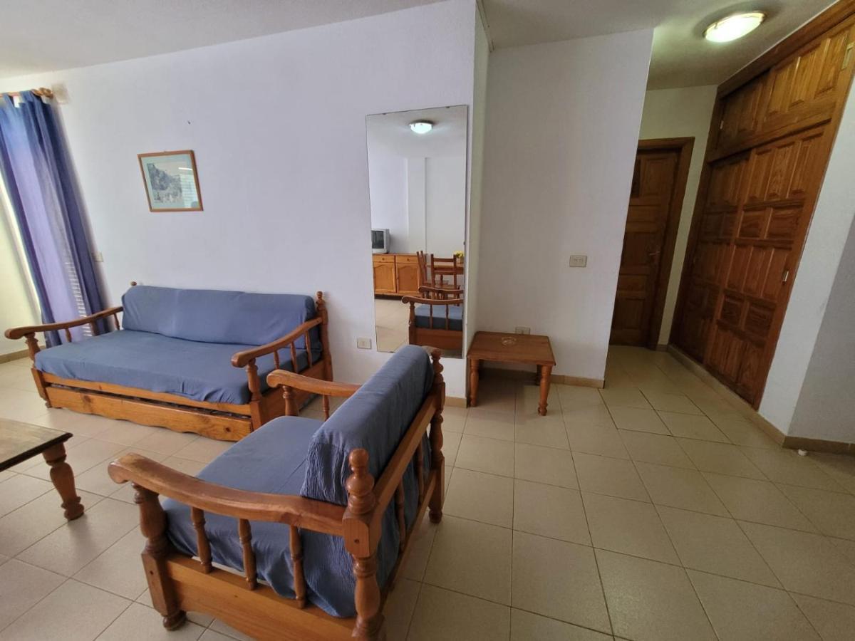 Immaculate 1-bed In Arona E308 *
