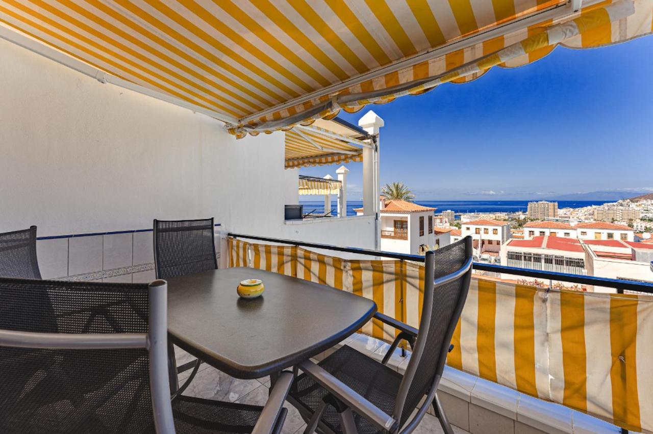 Blue Yellow Paradise, Ocean View Los Cristianos (Tenerife)