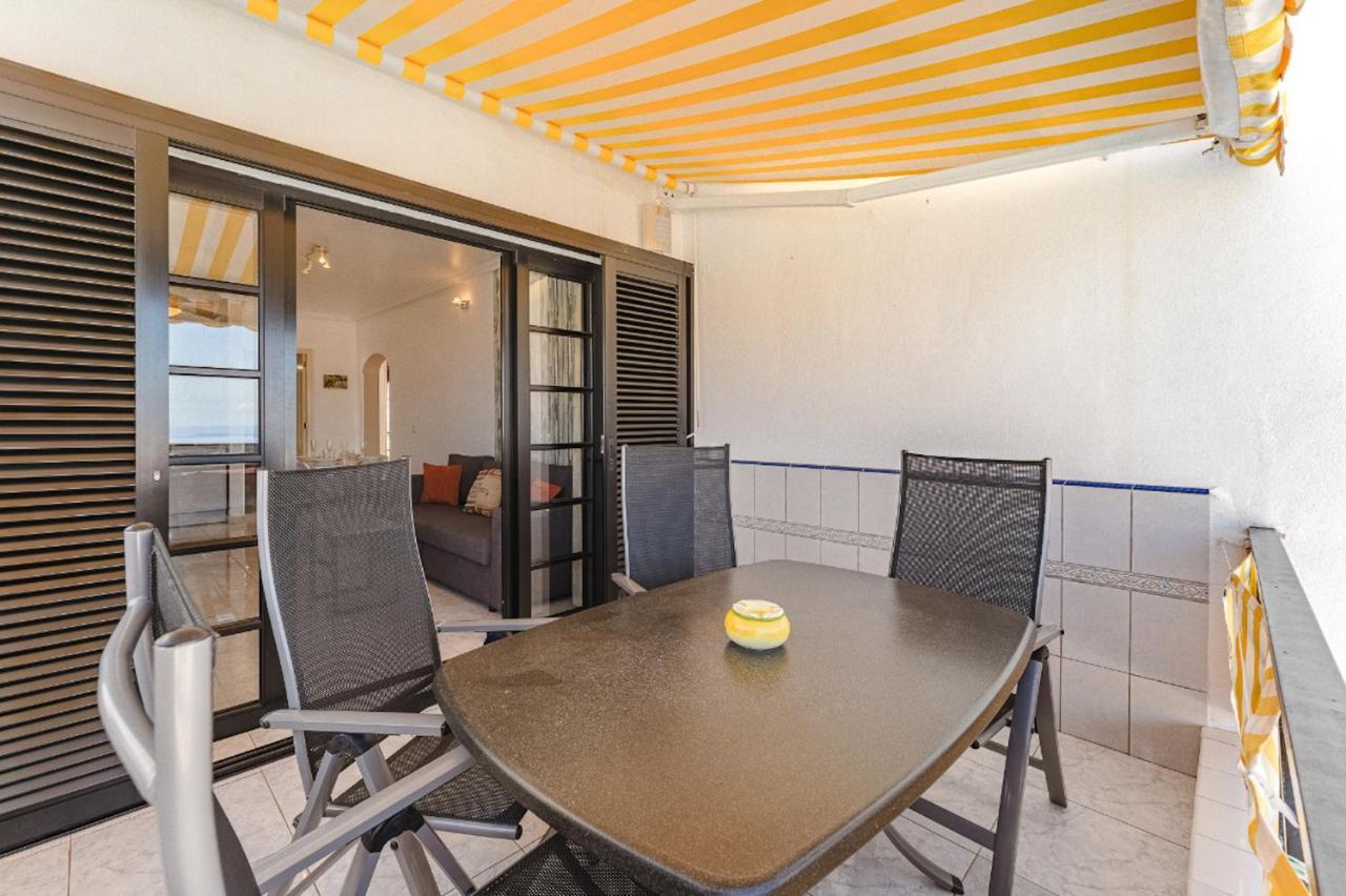 Blue Yellow Paradise, Ocean View Apartment Los Cristianos (Tenerife)