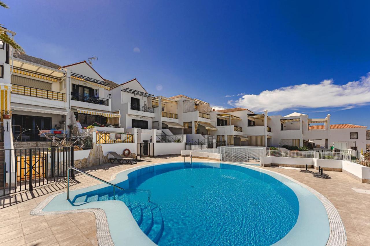Apartment Blue Yellow Paradise, Ocean View