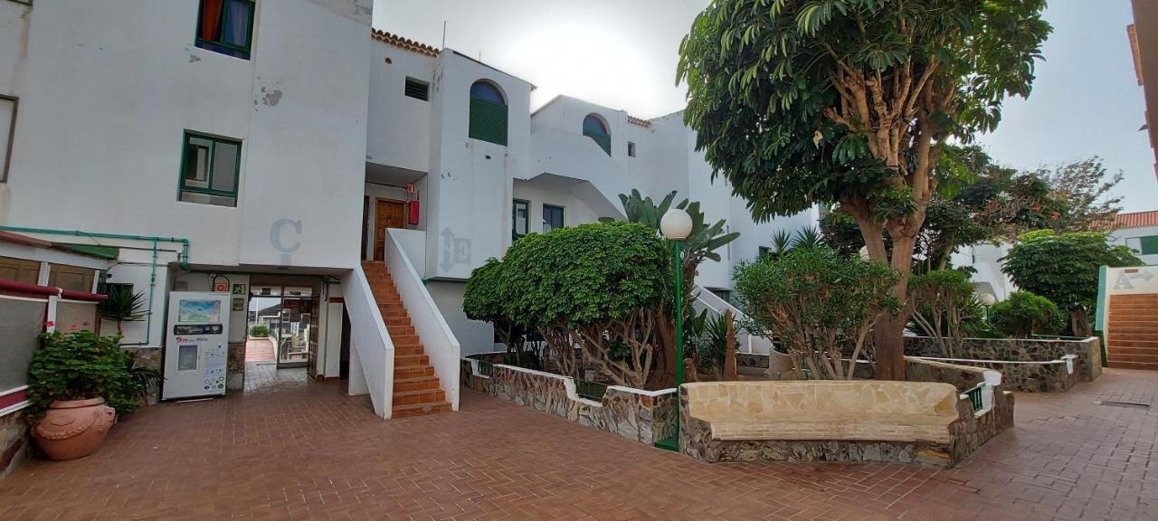 Immaculate 1-bed In Arona E308 *