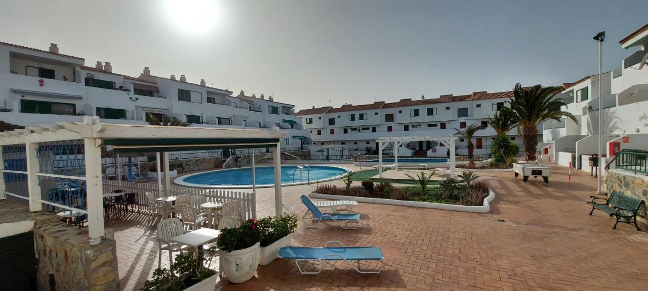 Immaculate 1-bed In Arona E308 *