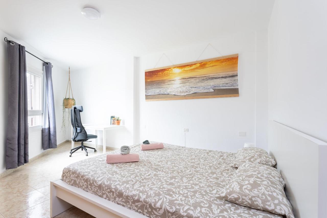 136 By Sunkeyrents * Alcala (Tenerife)