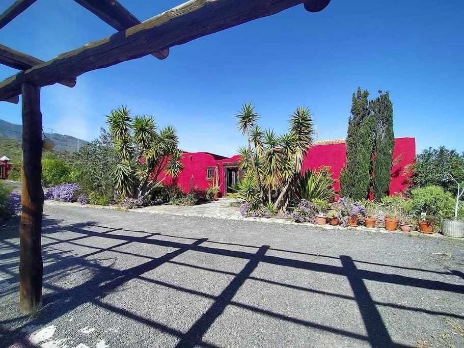 Magnificent With Panoramic Views *