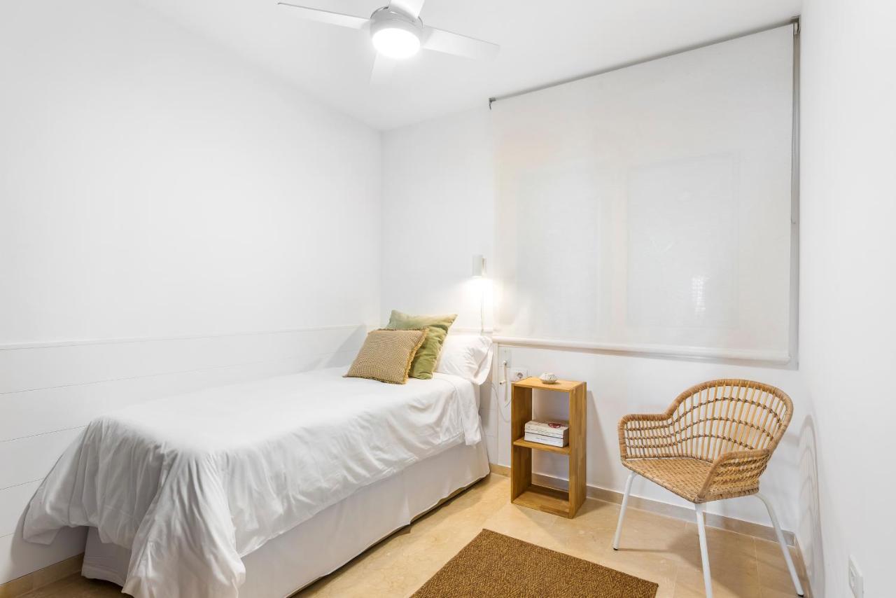 Apartment With Terrace And Private Parking Radazul
