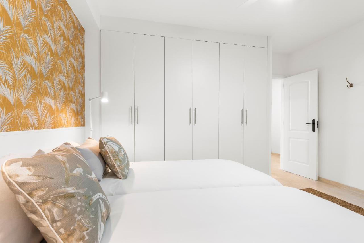 Apartment With Terrace And Private Parking