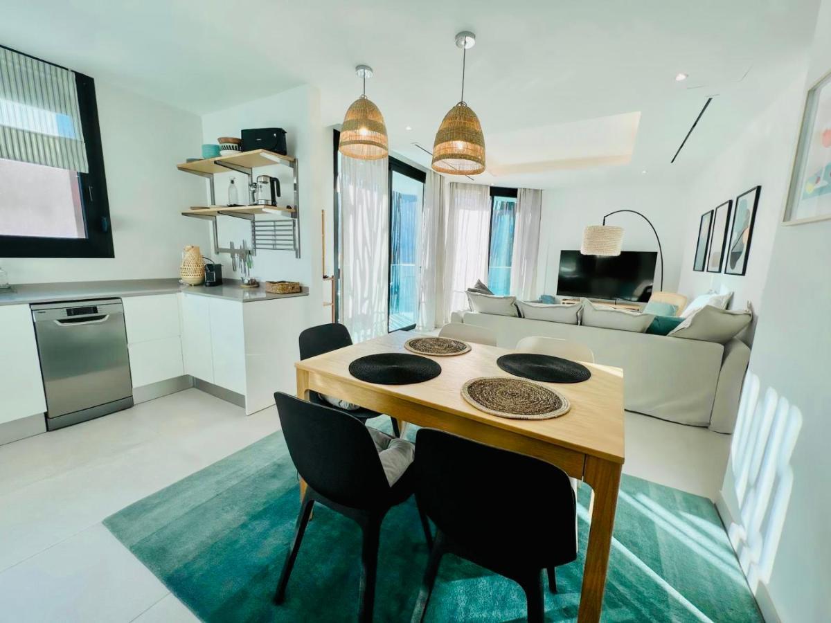 A Brand New 60m From The Ocean :) Apartment *
