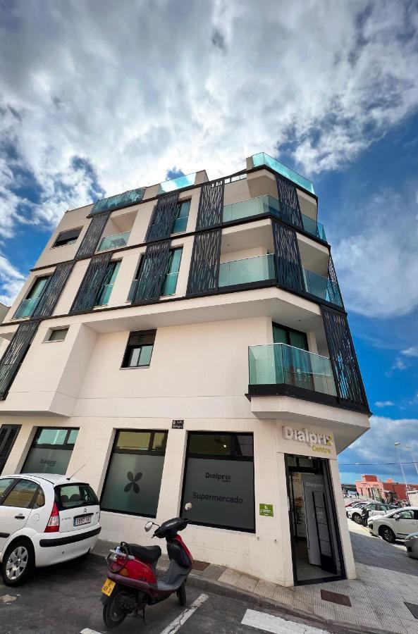 A Brand New 60m From The Ocean :) Apartment