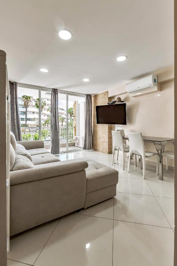 217 Elegant Vina Del Mar Pool View, Parking, Ac Apartment *