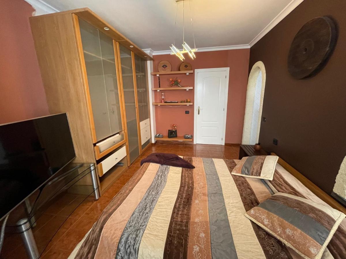 Sunset Attic Apartment