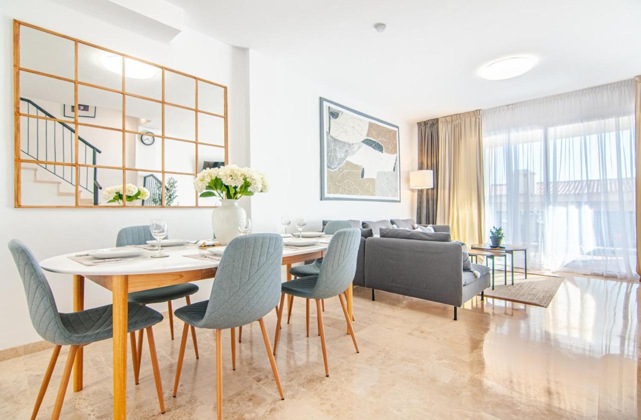 Luxury Townhouse With Panoramic Sea View Сasa de vacaciones