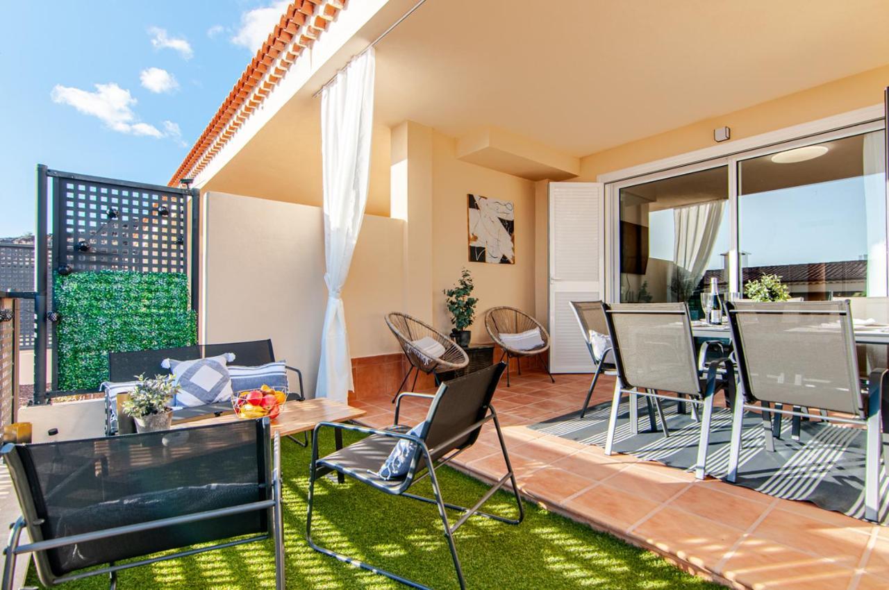 Luxury Townhouse With Panoramic Sea View *