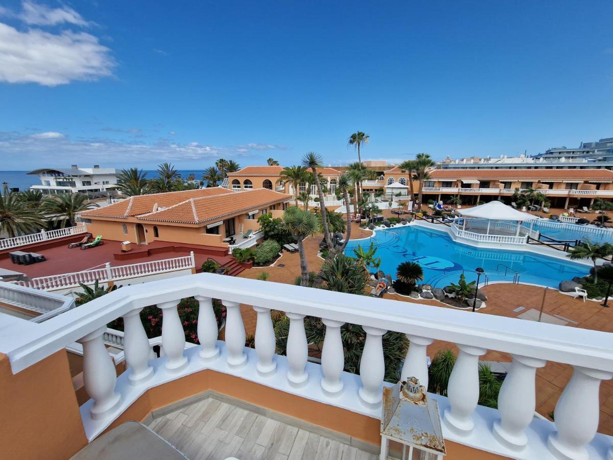 Exclusive Attic Vistas: Seaside Retreat With Heated Pool Arona (Tenerife)