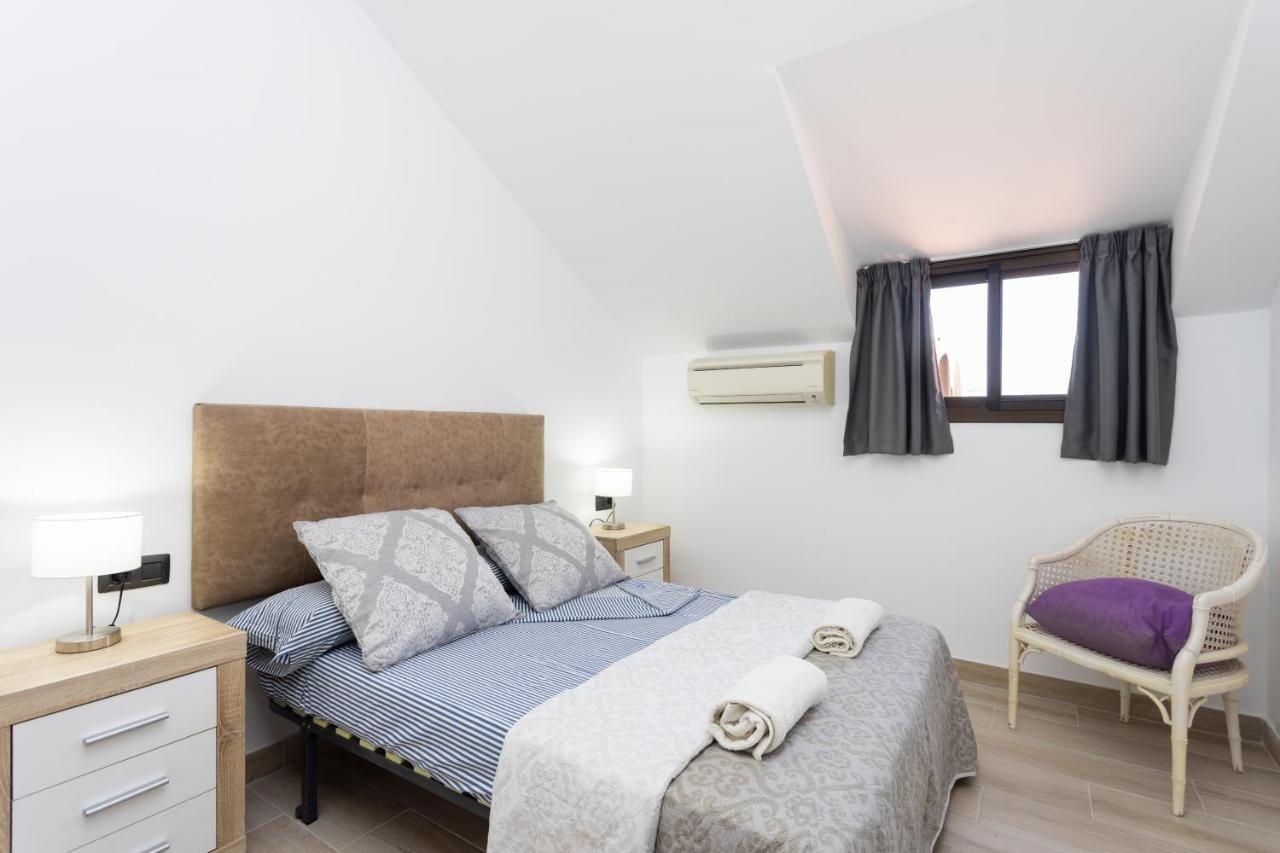 Apartment Exclusive Attic Vistas: Seaside Retreat With Heated Pool *