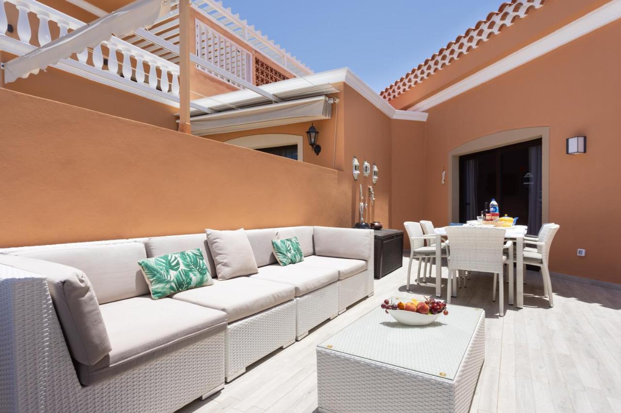 Exclusive Attic Vistas: Seaside Retreat With Heated Pool Apartment *
