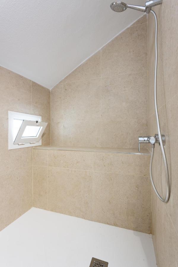 Exclusive Attic Vistas: Seaside Retreat With Heated Pool * Arona (Tenerife)