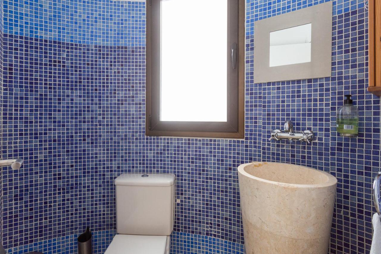 1327 La Quinta Heights Villa *
