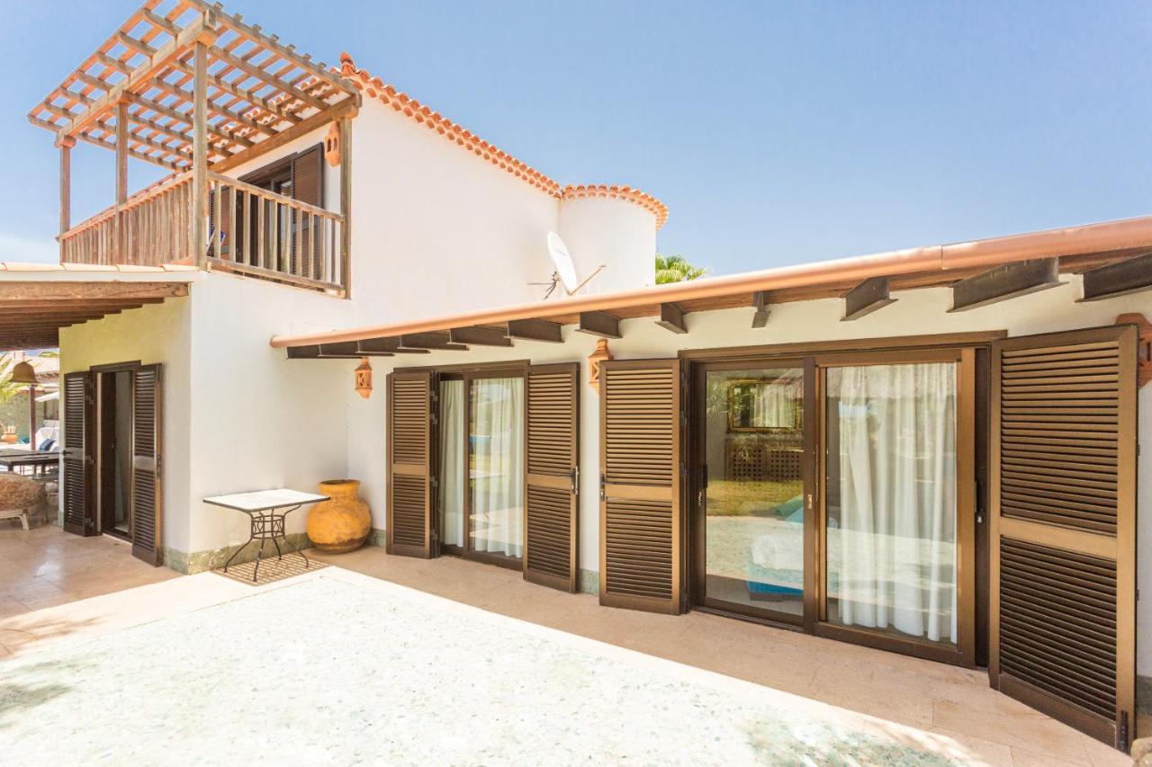 Villa 1327 La Quinta Heights