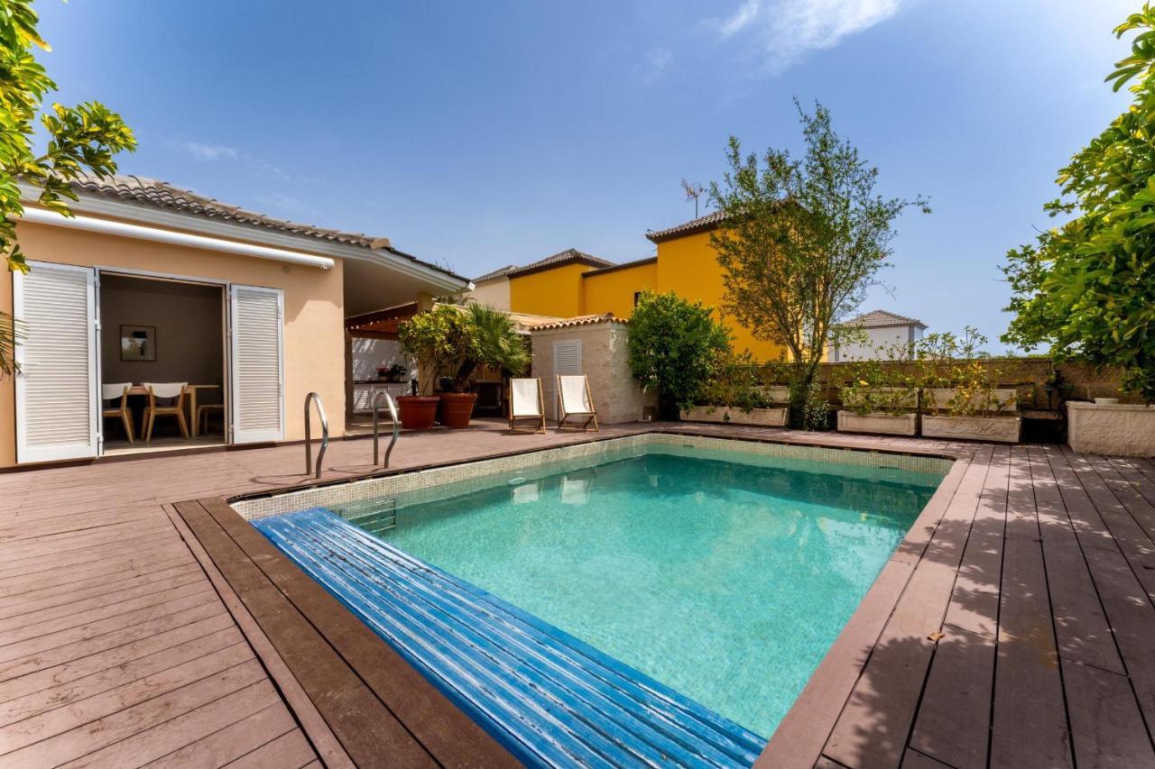 Cozy And Charming With Pool Villa