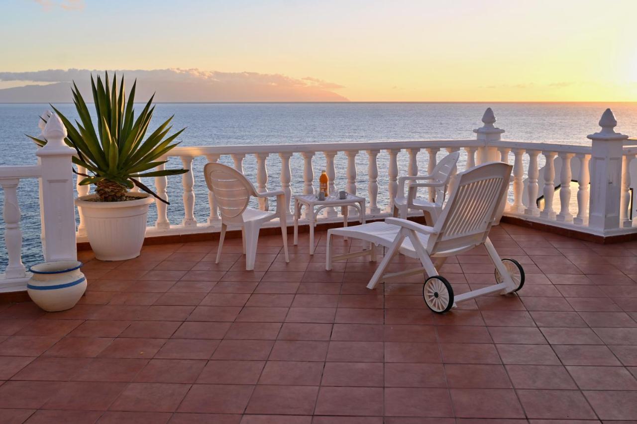 Apartment 1st Line Sea View & Rooftop - Arena *