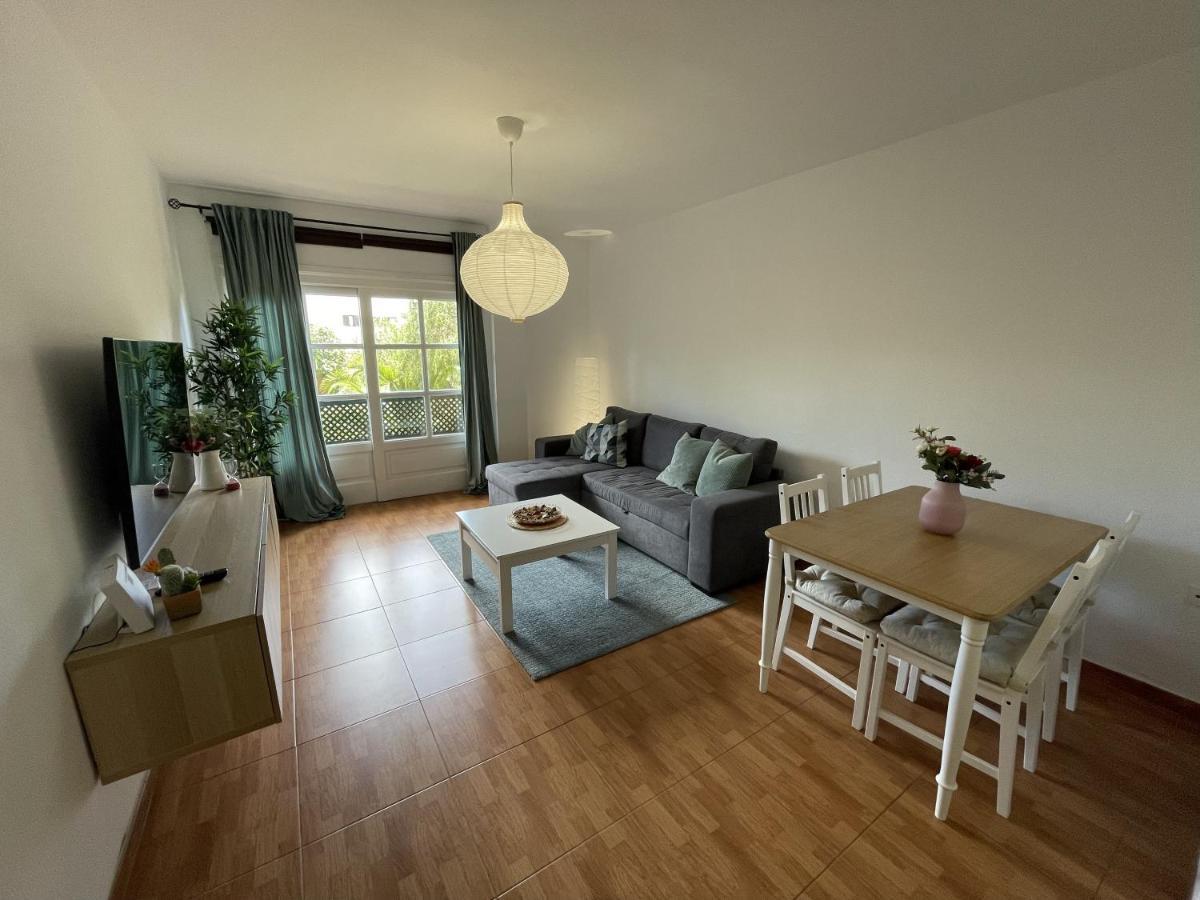 Beautiful 3 Bd. In Centre
