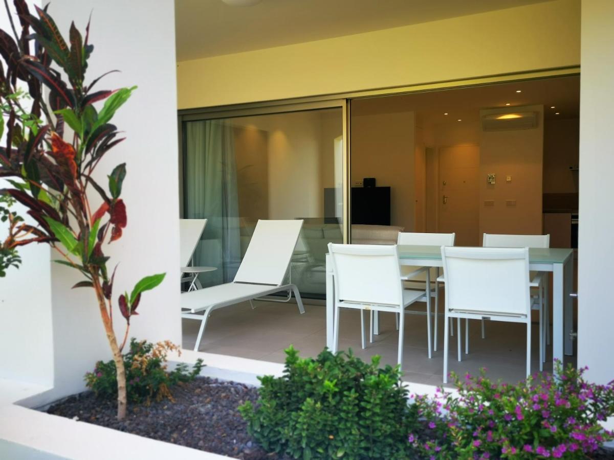 Apartment Brand New Surrounded By Tropical Gardens! *