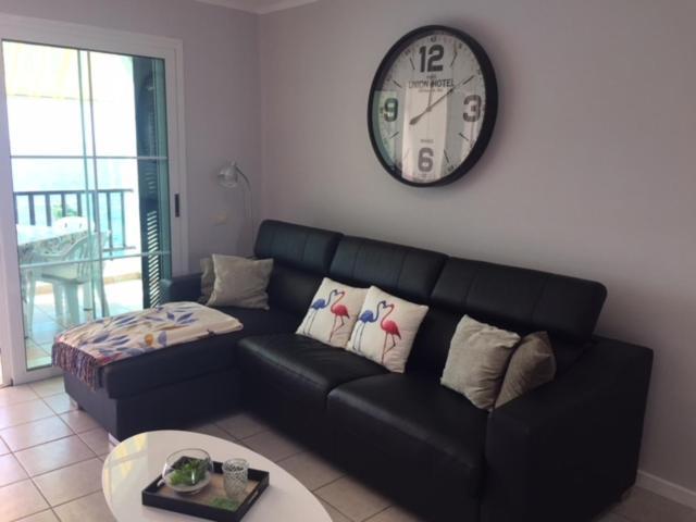 Rocas Del Mar Apartment *