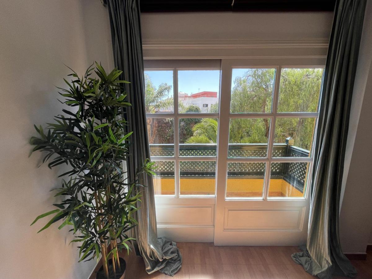 Beautiful 3 Bd. In Centre