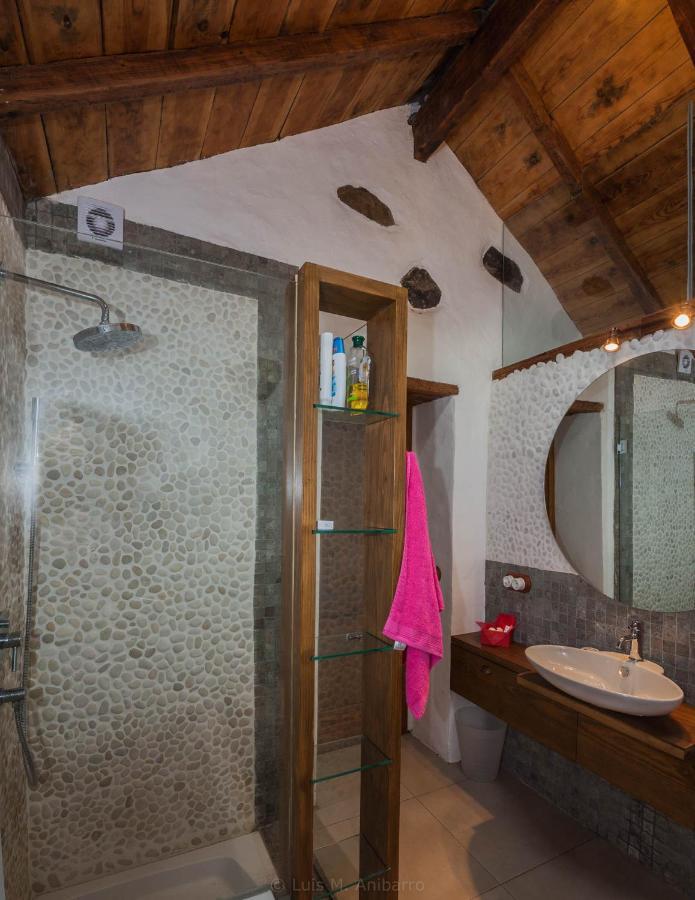 Historic Canarian House, Private Heated Infinity Pool, Bbq, Wifi + Panoramic Ocean Views Villa Arona (Tenerife)