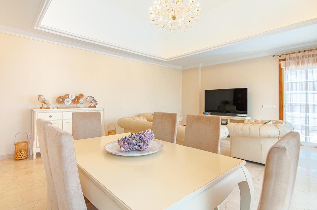 Torriani With Heated Pool Ph11 *