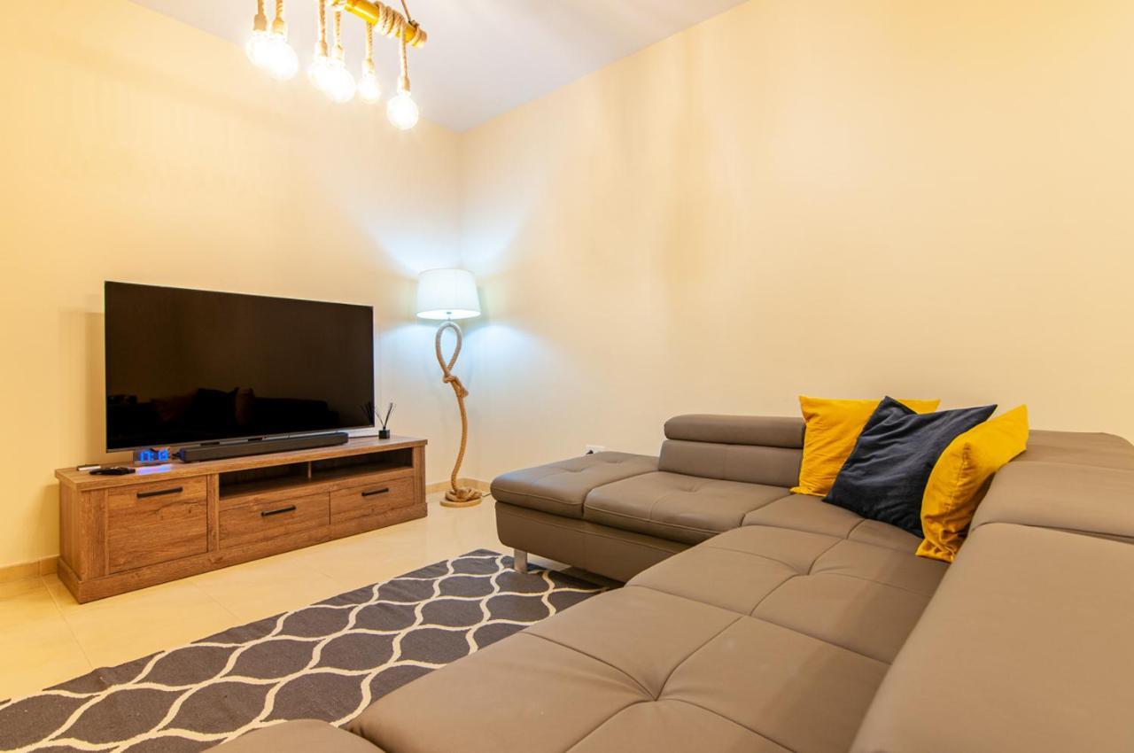 Torriani With Heated Pool Ph11 Villa *