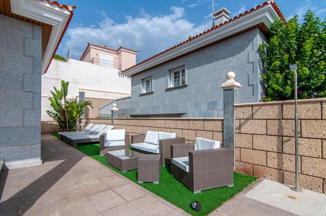 Torriani With Heated Pool Ph11 Villa *
