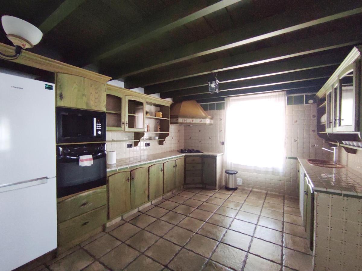 Villa Cercado Del Medio, Con Piscina Privada