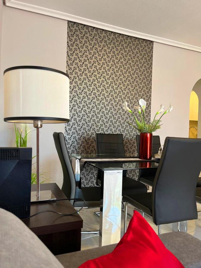 Apartment Elegant Style 3-bedroom Brand New *