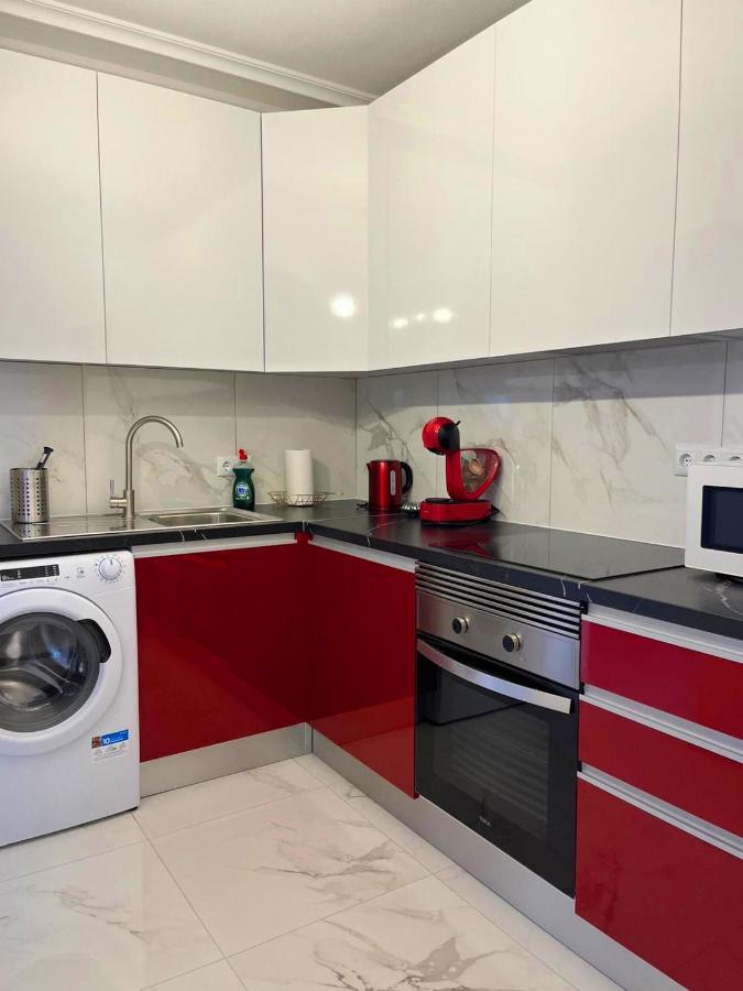 Apartment Elegant Style 3-bedroom Brand New
