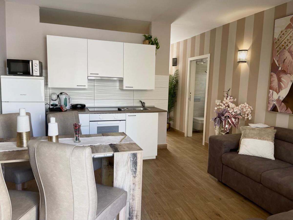 Luxury Fronte Piscina Mareverde A&v
