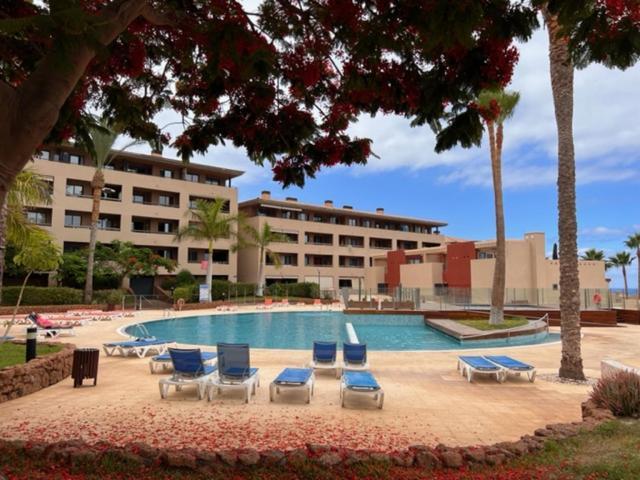 Apartamento #seaparaiso# Heated Pool,private Parking,fast Wifi