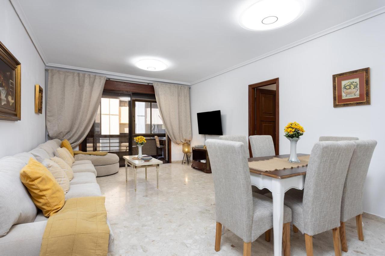 Apartment Home2book Stylish & Roomy Cruz Center