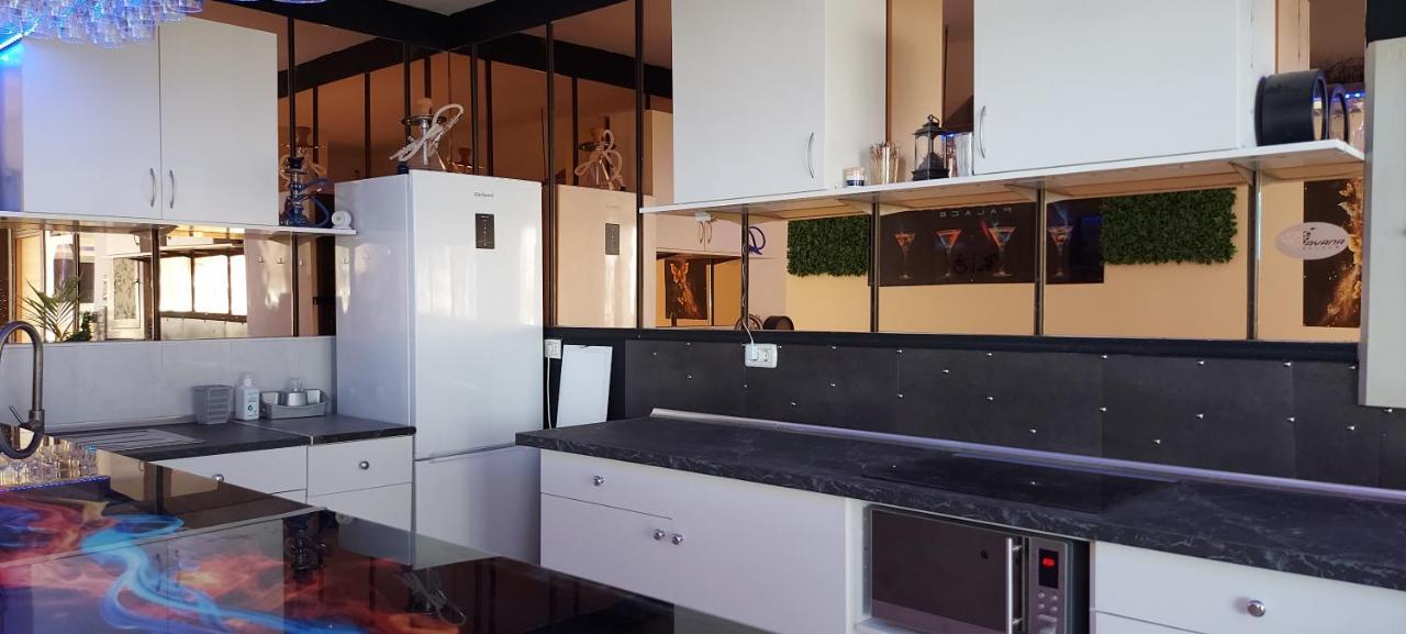 First Line Of The Ocean, 3 Bedrooms & Free Wifi Holiday home