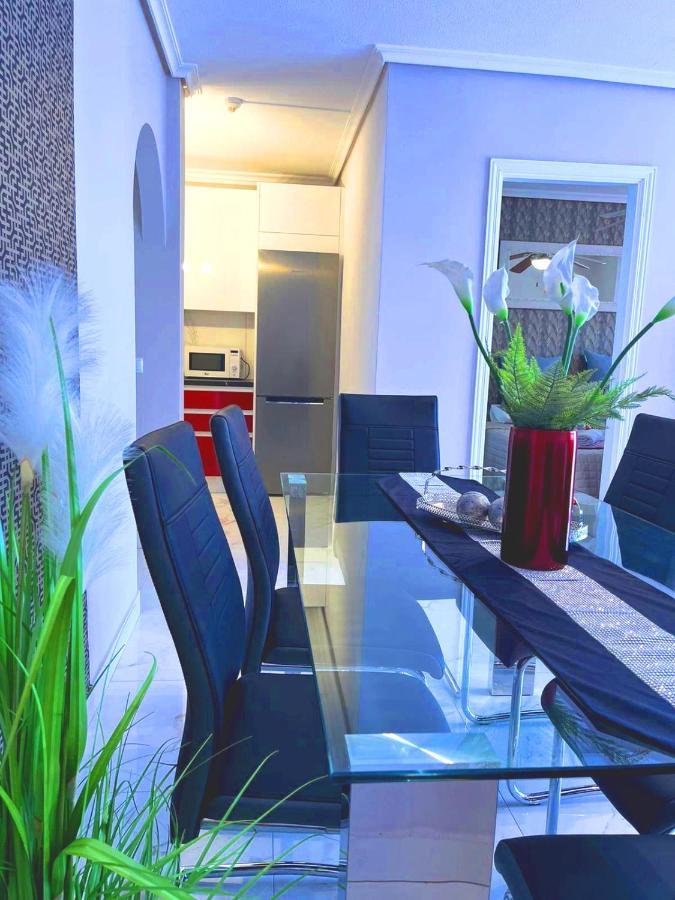 Elegant Style 3-bedroom Brand New San Miguel de Abona