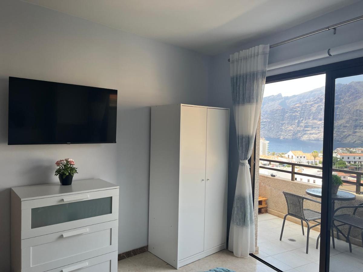With Fantastic Sea View In Gigantes * Puerto de Santiago (Tenerife)