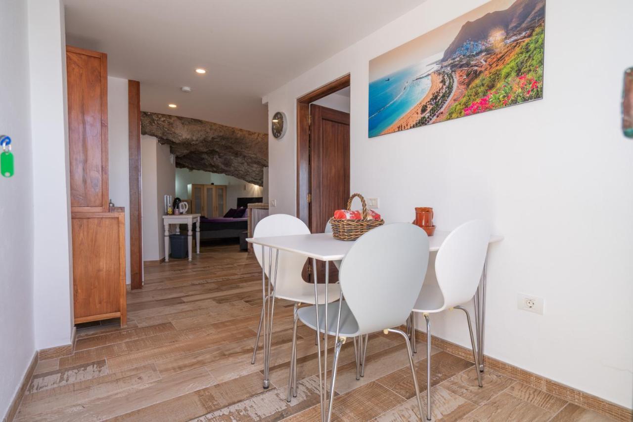 Romantic Cave With Big Terrace Overlooking The Sea Santa Cruz de Tenerife