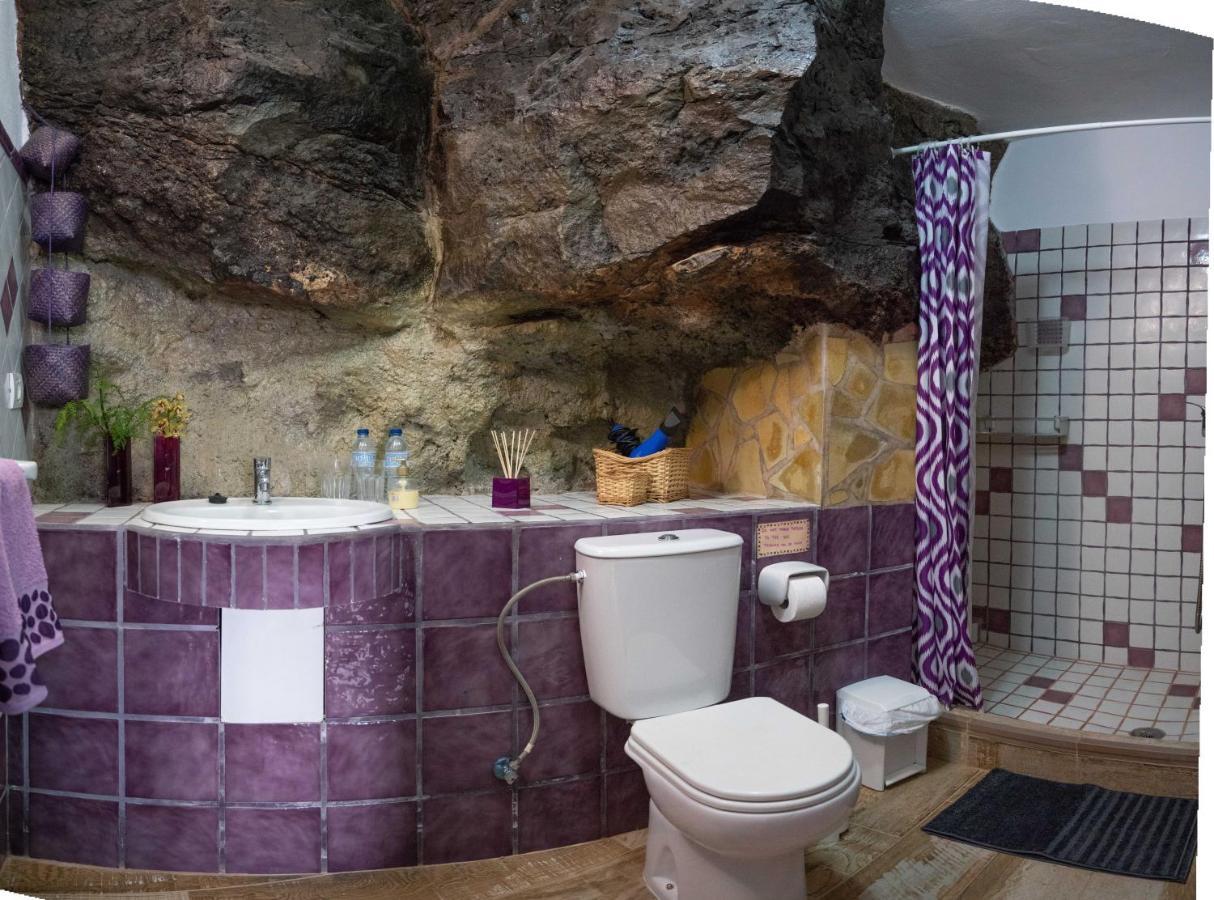 Romantic Cave With Big Terrace Overlooking The Sea