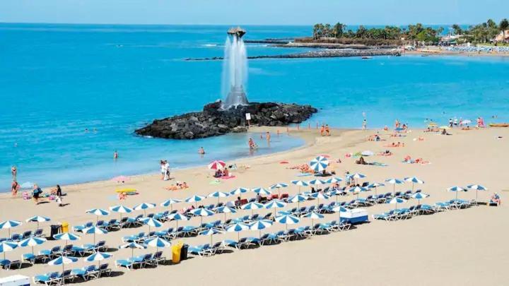 Luminoso Y Bonito Con Piscina En Frente Del Mar * Los Cristianos (Tenerife)