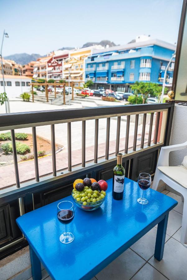 Spacious 3 Bedroom In Puerto De Santiago. Walk To The Beach. Fast Wifi, Netflix, Workstation. *