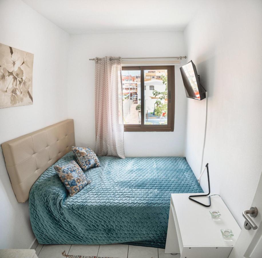 Spacious 3 Bedroom In Puerto De Santiago. Walk To The Beach. Fast Wifi, Netflix, Workstation. Apartamento *