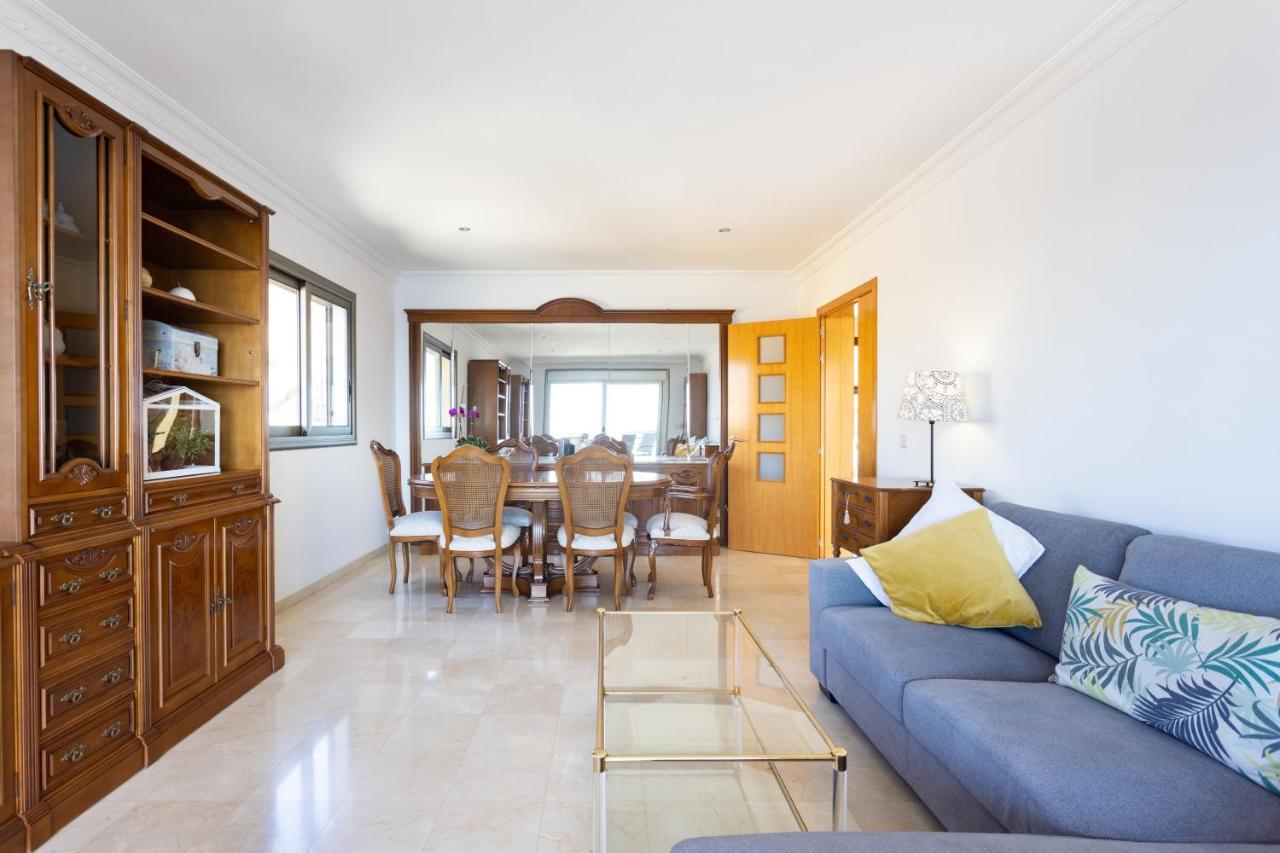 Con Vistas Al Mar En *