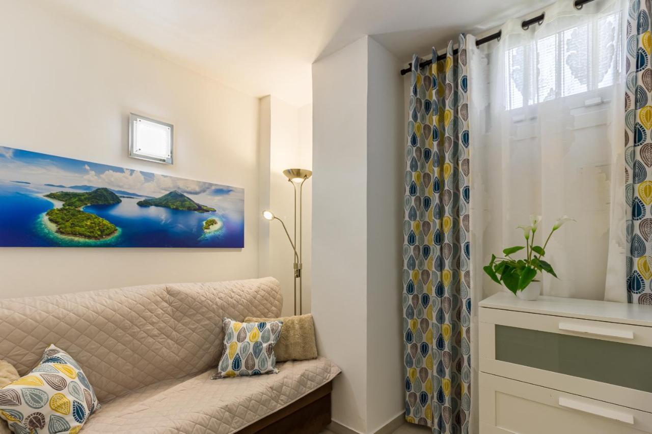 Fantasticstylish & Aircon, Near Lasamericas Appartement *