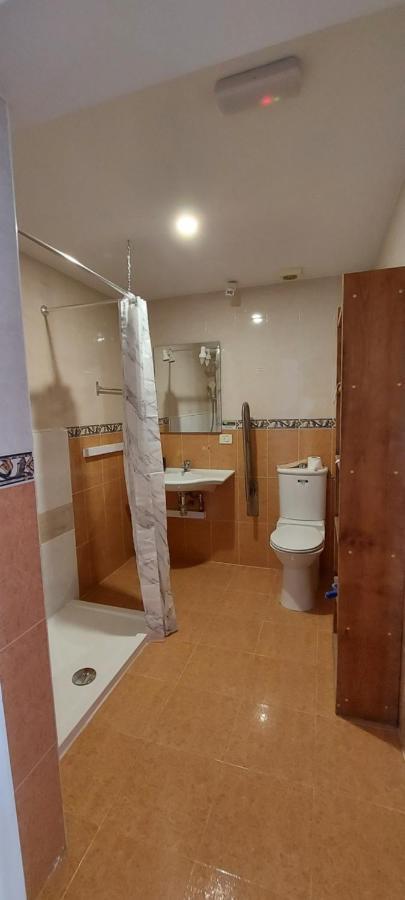 First Line Of The Ocean, 3 Bedrooms & Free Wifi Holiday home *